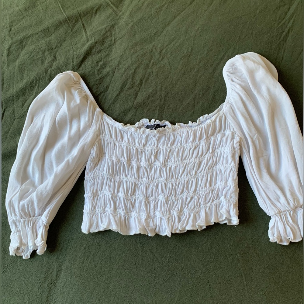 Vestique | Blue Crush white smocked crop top